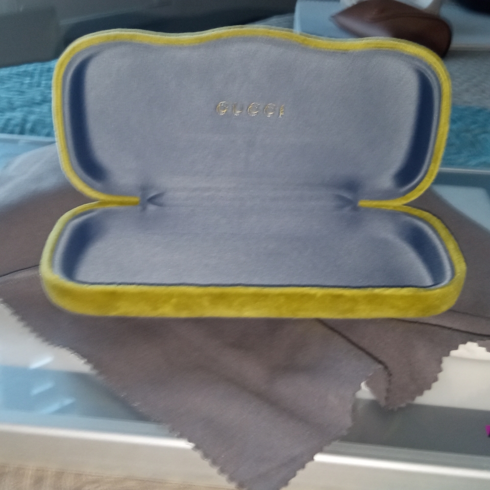 GUCCI - Picture 6 of 6